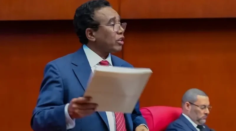 Félix Bautista deposita proyecto de ley que busca eliminar el método D’Hondt