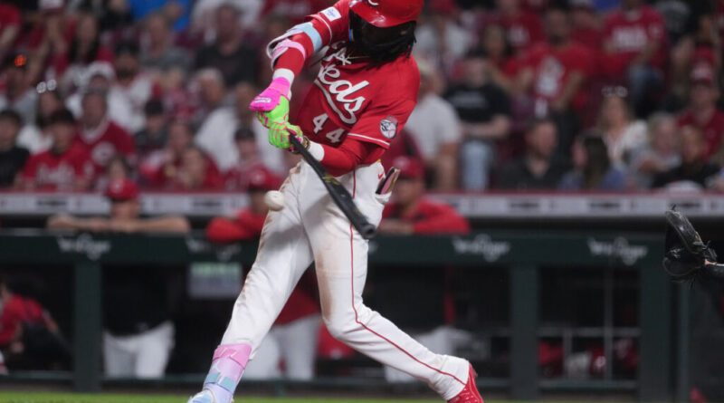 Heriberto Hernández pega el jonrón 24