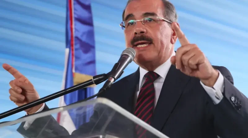 Danilo Medina sobre marcha atrás en arancel del arroz: “Cantaron como gallos y pusieron como gallinas”