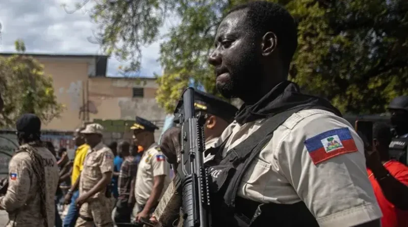 Gobierno de Haití declara prioridad rescatar militares salvadoreños mientras ofensiva deja pandilleros muertos