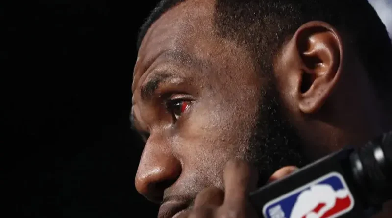LeBron James, al mando del último súper equipo de la NBA